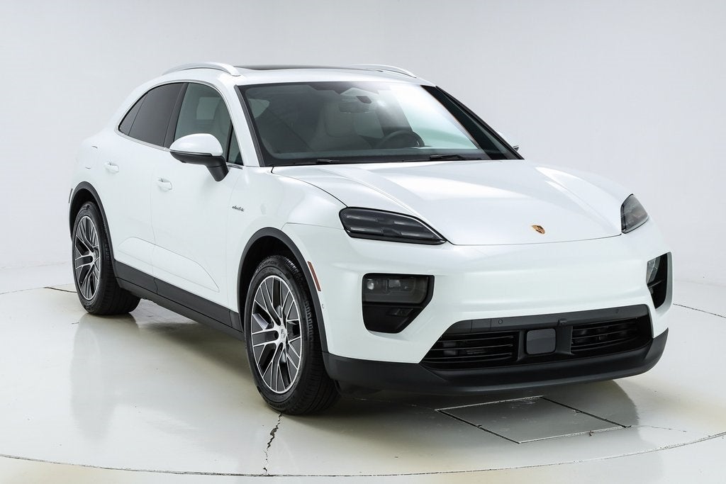 2025 Porsche Macan Electric Standard
