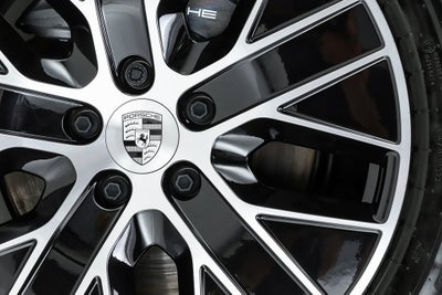 2025 Porsche Macan Electric Standard