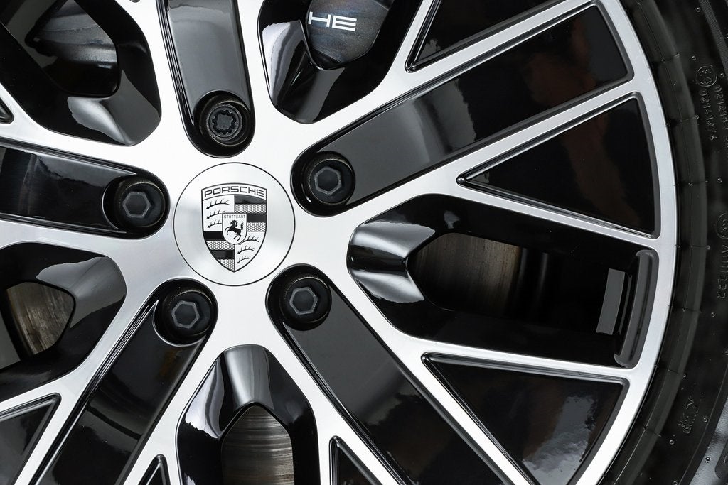 2025 Porsche Macan Electric Standard