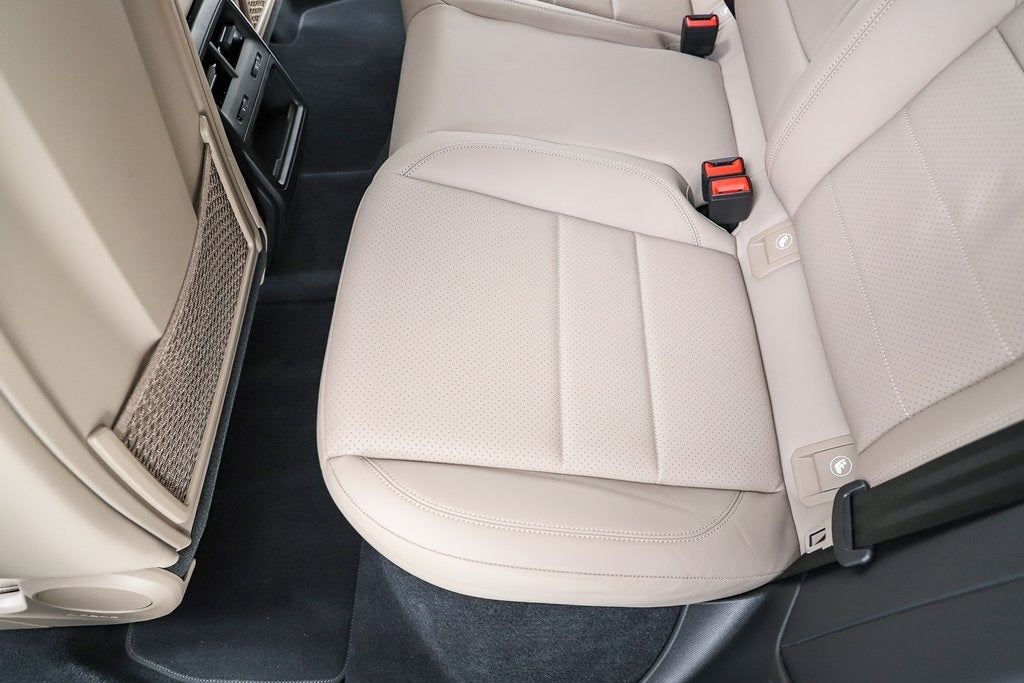 2025 Porsche Macan Electric Standard