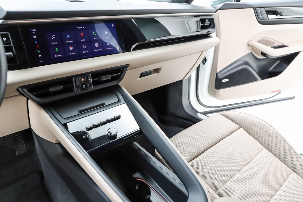 2025 Porsche Macan Electric Standard