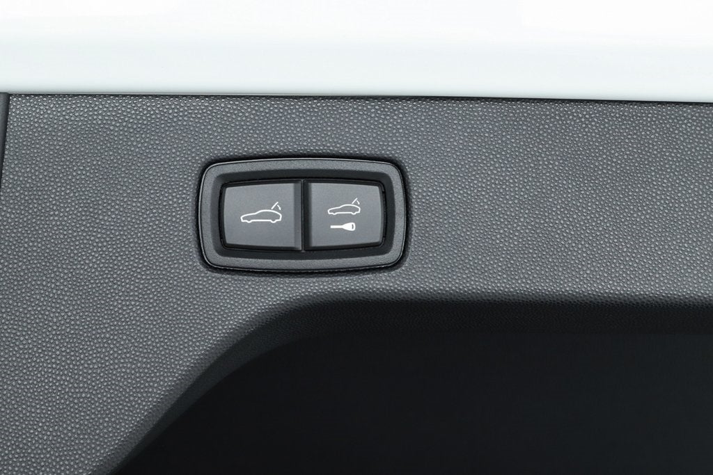 2025 Porsche Macan Electric Standard