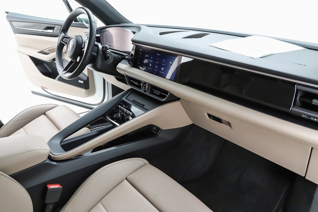 2025 Porsche Macan Electric Standard