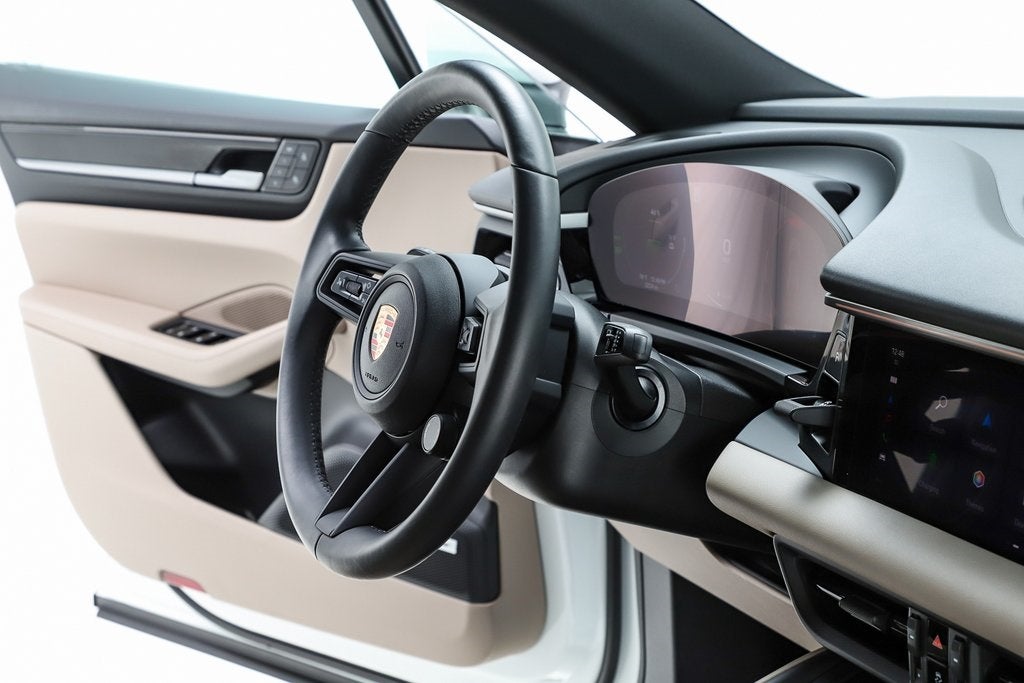 2025 Porsche Macan Electric Standard