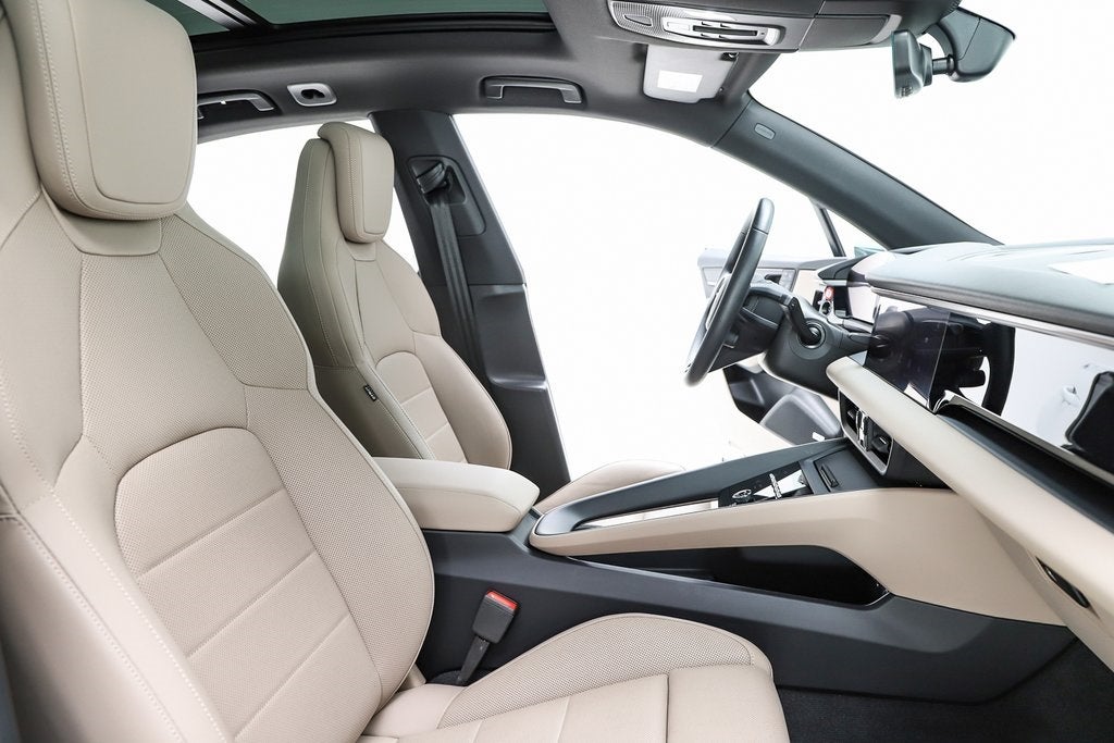 2025 Porsche Macan Electric Standard