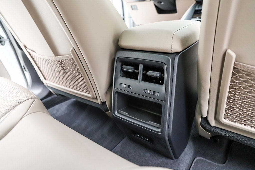 2025 Porsche Macan Electric Standard