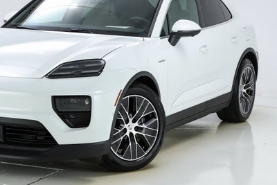 2025 Porsche Macan Electric Standard