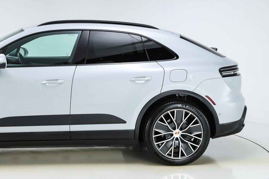 2025 Porsche Macan Electric Base