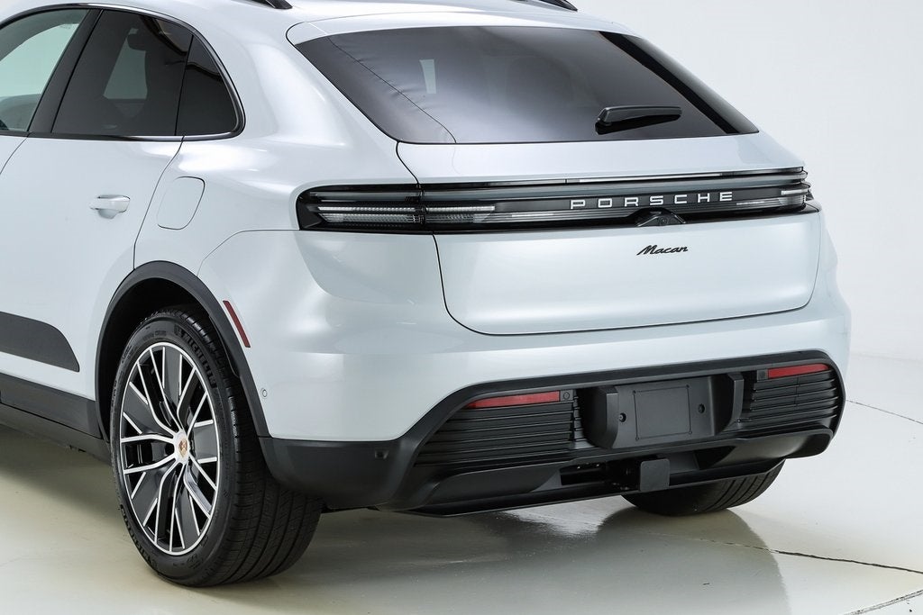 2025 Porsche Macan Electric Base