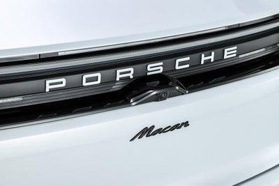 2025 Porsche Macan Electric Base
