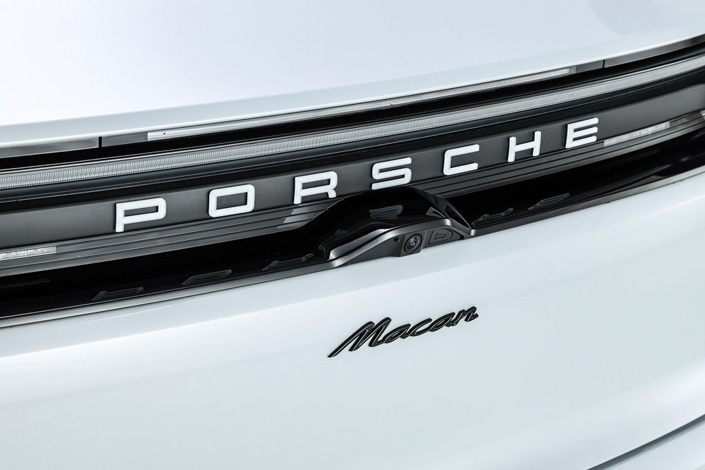 2025 Porsche Macan Electric Base