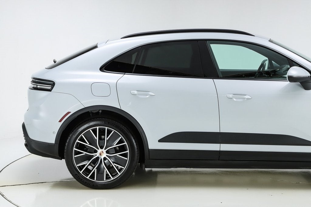 2025 Porsche Macan Electric Base