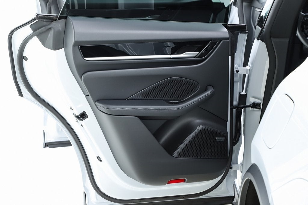 2025 Porsche Macan Electric Base