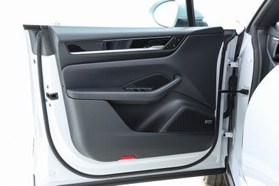 2025 Porsche Macan Electric Base