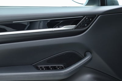 2025 Porsche Macan Electric Base