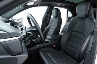 2025 Porsche Macan Electric Base