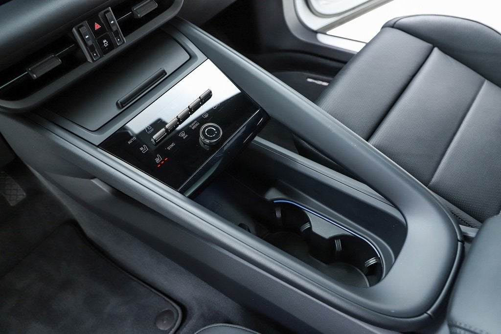 2025 Porsche Macan Electric Base