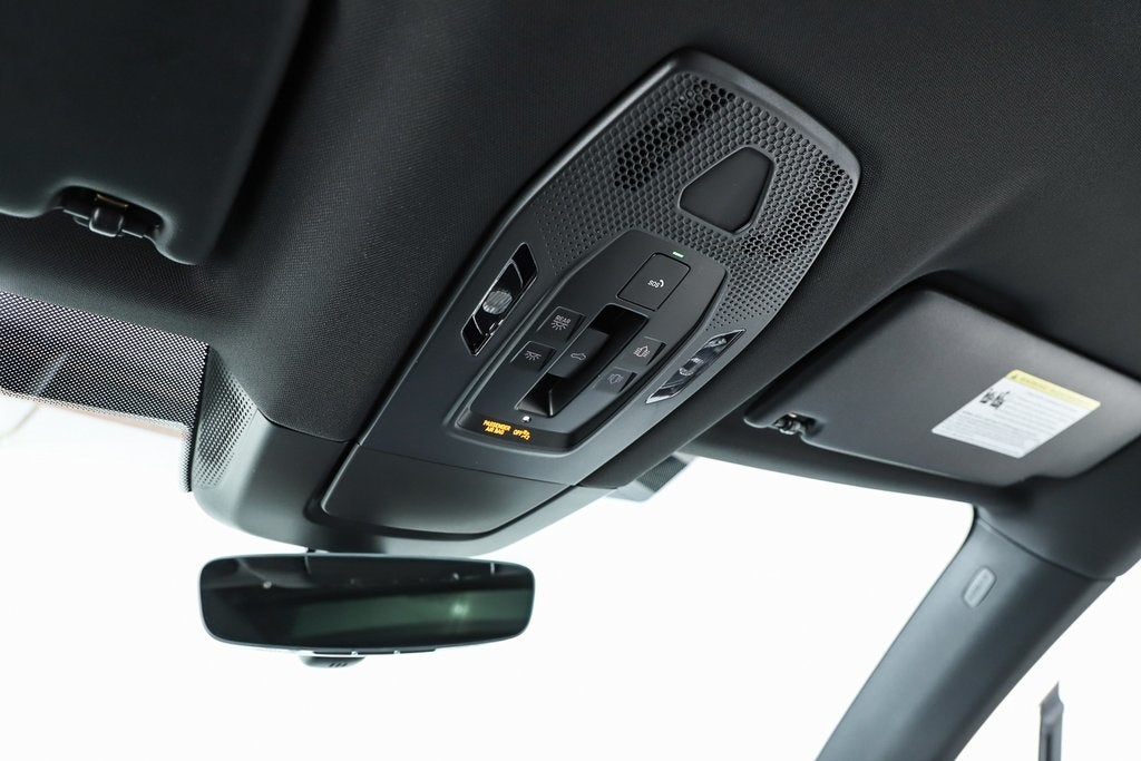 2025 Porsche Macan Electric Base