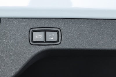 2025 Porsche Macan Electric Base