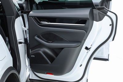 2025 Porsche Macan Electric Base