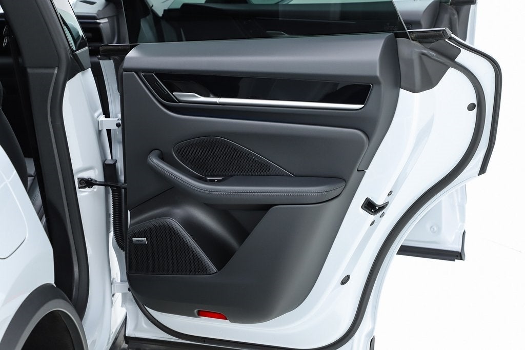 2025 Porsche Macan Electric Base