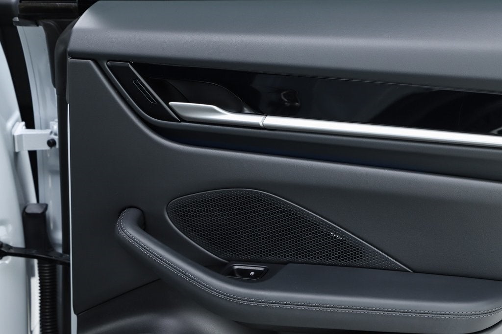 2025 Porsche Macan Electric Base