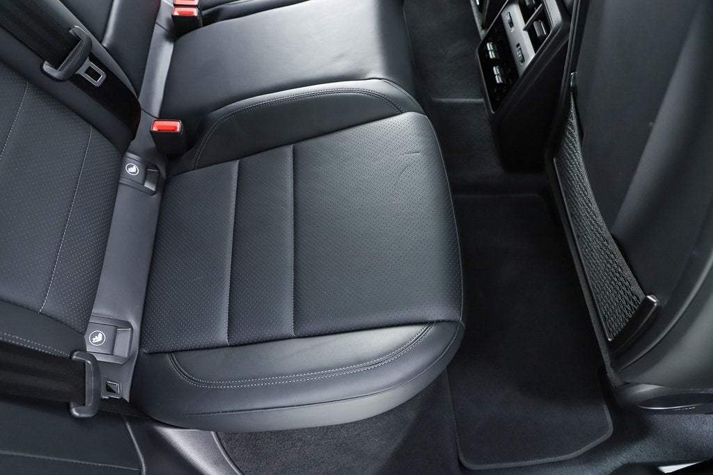 2025 Porsche Macan Electric Base