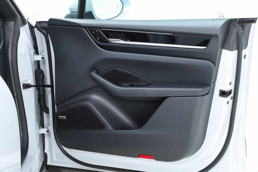 2025 Porsche Macan Electric Base