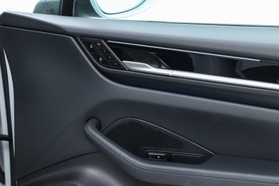 2025 Porsche Macan Electric Base