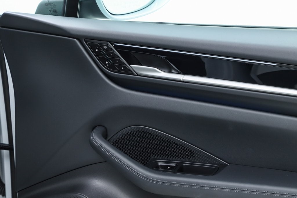 2025 Porsche Macan Electric Base