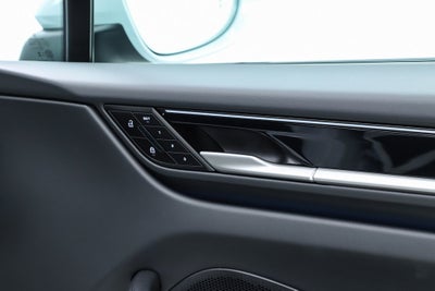 2025 Porsche Macan Electric Base