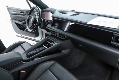 2025 Porsche Macan Electric Base