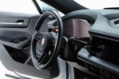 2025 Porsche Macan Electric Base