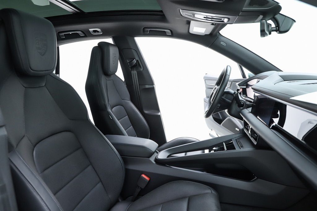 2025 Porsche Macan Electric Base