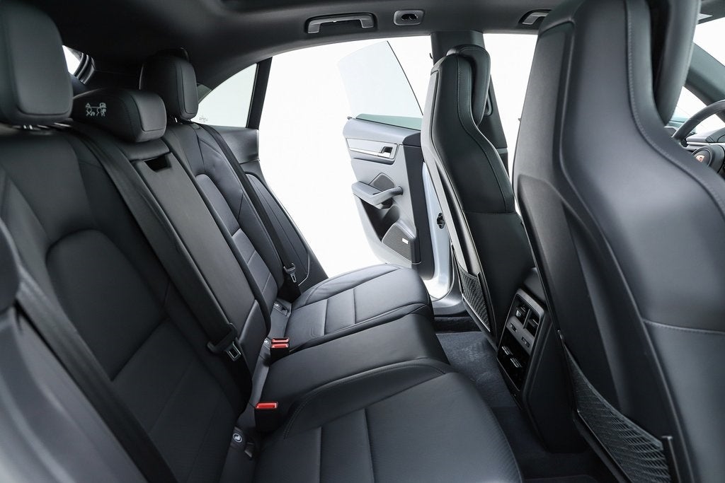 2025 Porsche Macan Electric Base