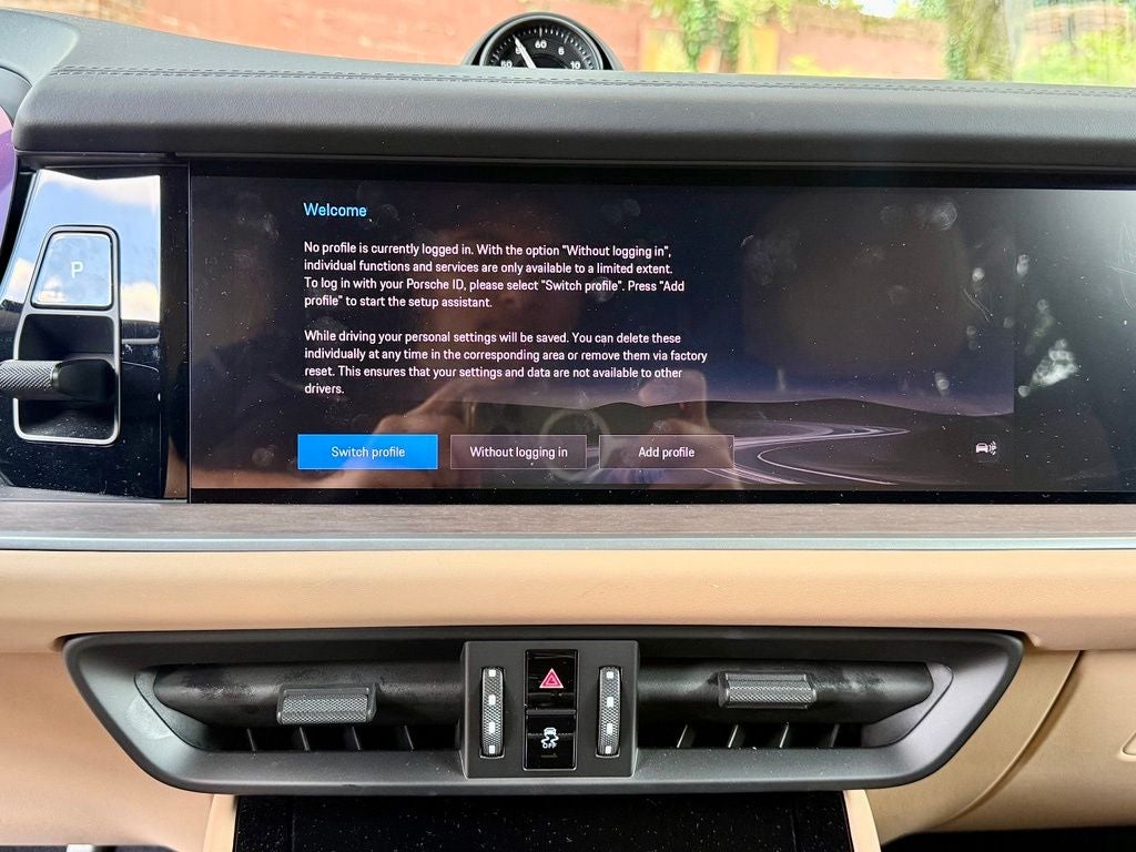 2026 Porsche Cayenne E-Hybrid Base
