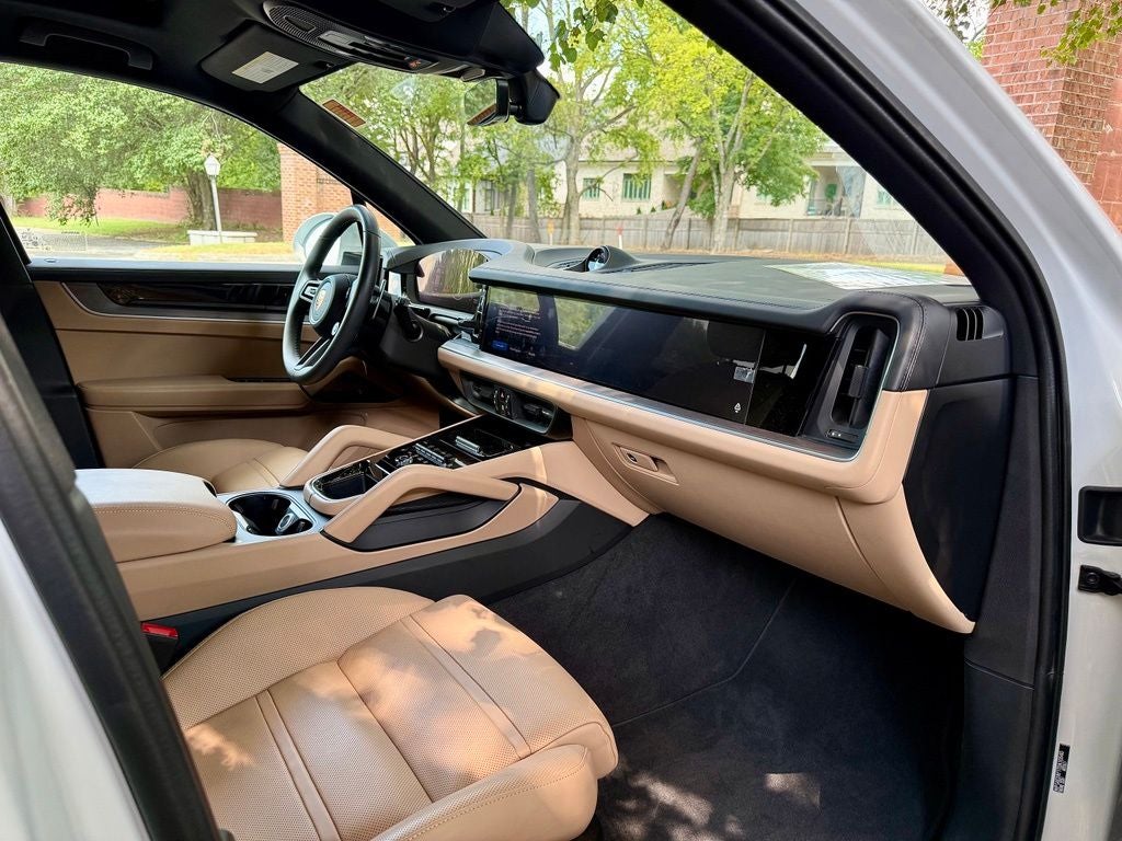2026 Porsche Cayenne E-Hybrid Base