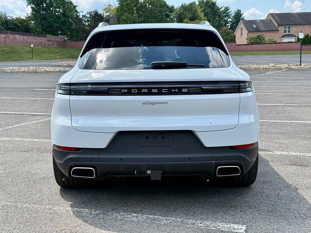 2026 Porsche Cayenne E-Hybrid Base