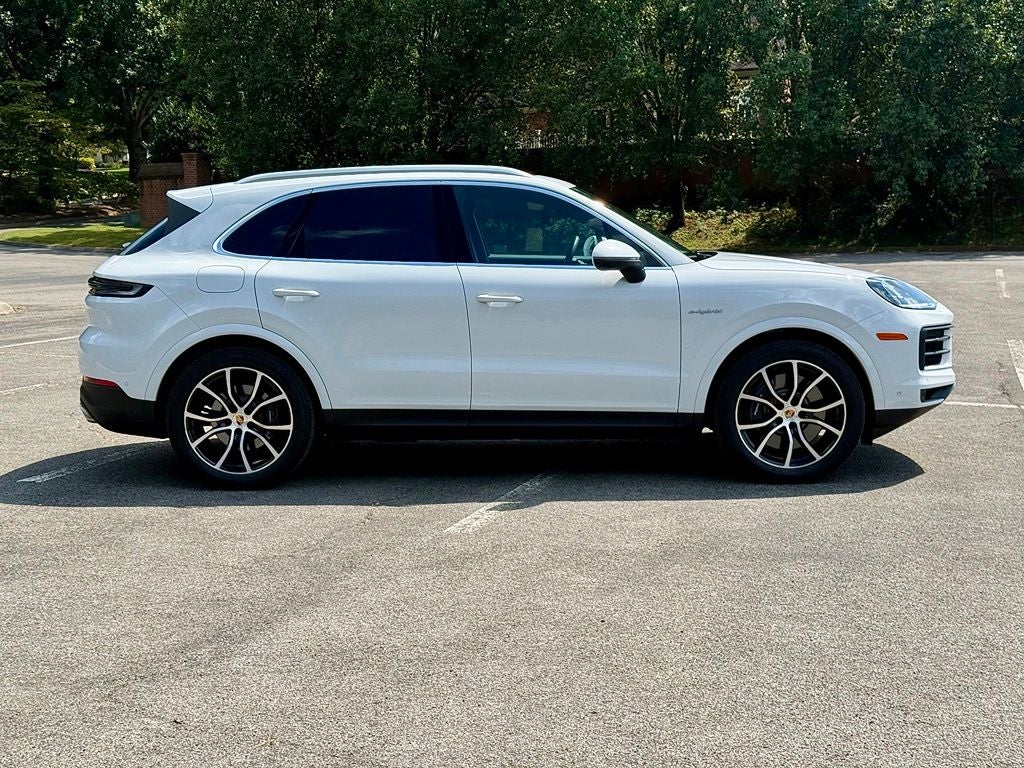 2026 Porsche Cayenne E-Hybrid Base