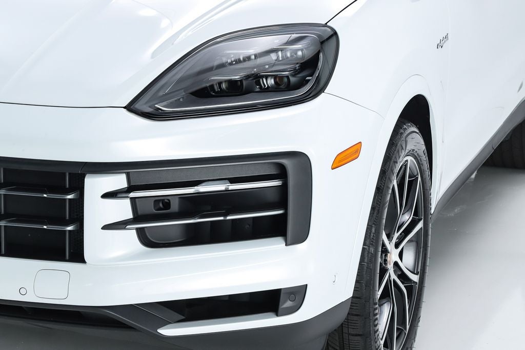 2026 Porsche Cayenne E-Hybrid Base