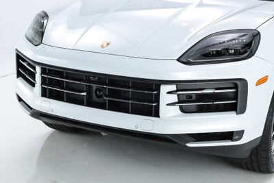 2026 Porsche Cayenne E-Hybrid Base