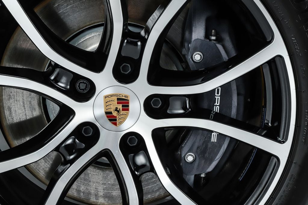 2026 Porsche Cayenne E-Hybrid Base