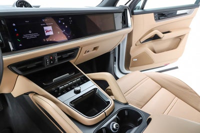 2026 Porsche Cayenne E-Hybrid Base