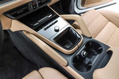 2026 Porsche Cayenne E-Hybrid Base