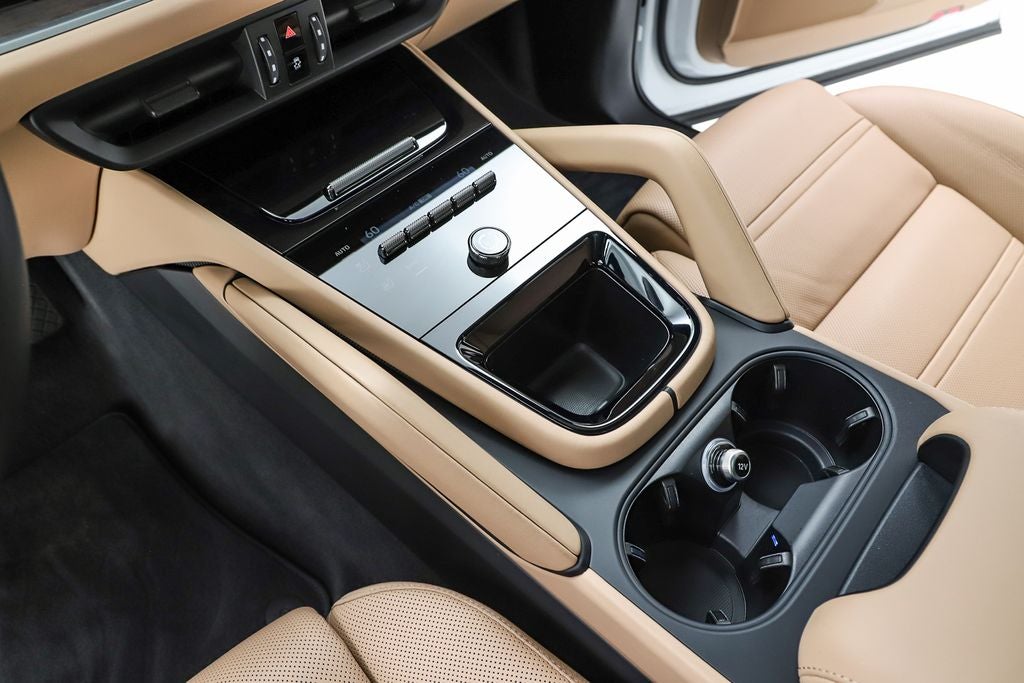 2026 Porsche Cayenne E-Hybrid Base