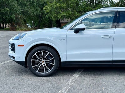 2026 Porsche Cayenne E-Hybrid Base