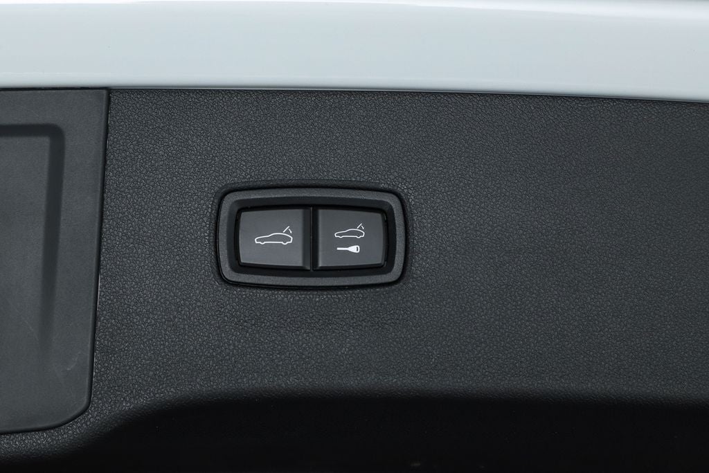 2026 Porsche Cayenne E-Hybrid Base