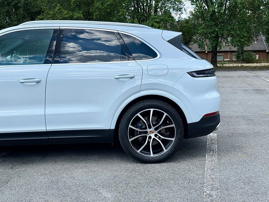2026 Porsche Cayenne E-Hybrid Base
