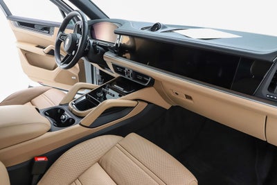 2026 Porsche Cayenne E-Hybrid Base