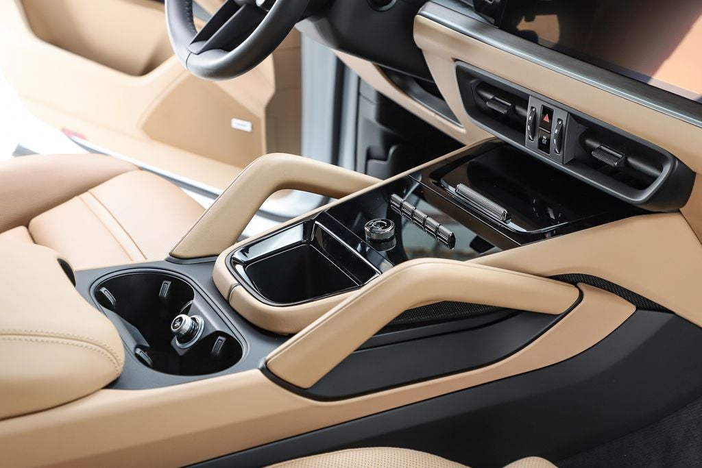 2026 Porsche Cayenne E-Hybrid Base